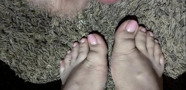  Cumshot on her hot sexy feet (Pink Toes)